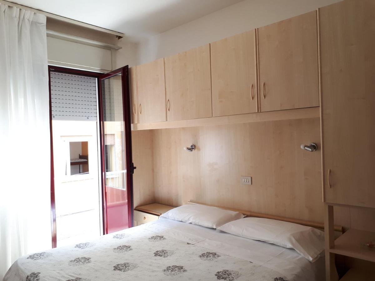 Hotel Villa Dina Lido di Jesolo Bagian luar foto