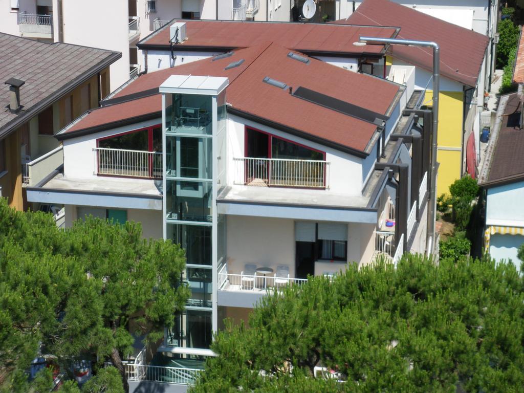Hotel Villa Dina Lido di Jesolo Bagian luar foto