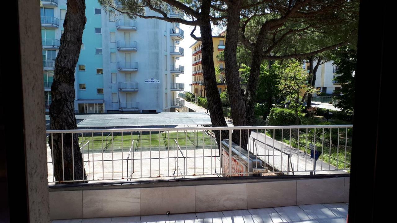 Hotel Villa Dina Lido di Jesolo Bagian luar foto