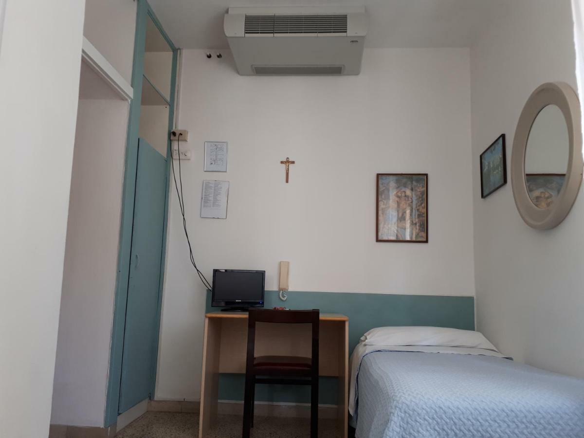 Hotel Villa Dina Lido di Jesolo Bagian luar foto