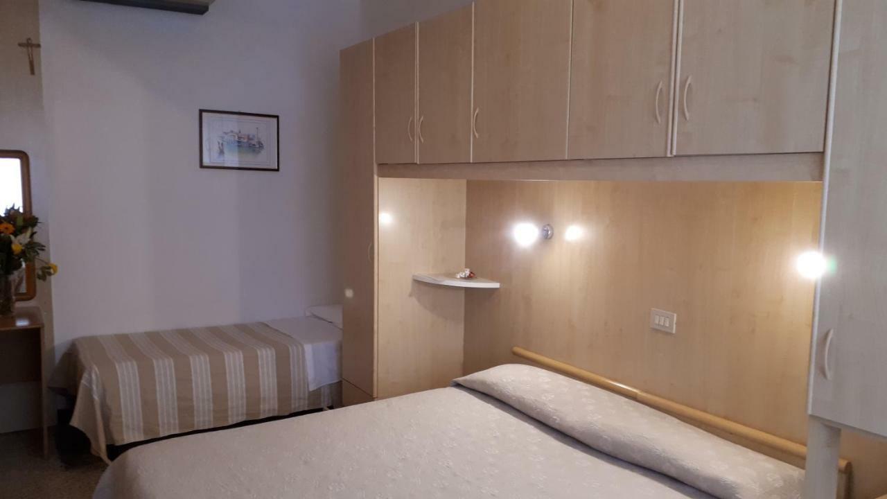Hotel Villa Dina Lido di Jesolo Bagian luar foto
