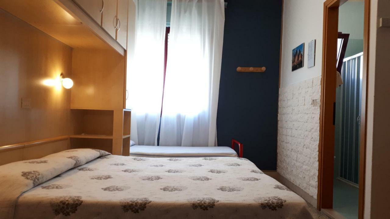 Hotel Villa Dina Lido di Jesolo Bagian luar foto
