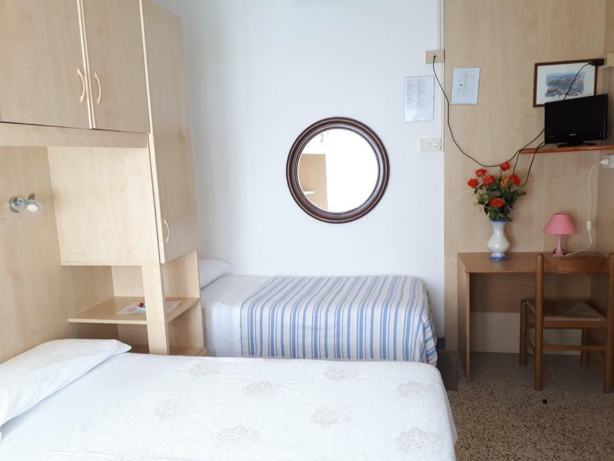 Hotel Villa Dina Lido di Jesolo Bagian luar foto